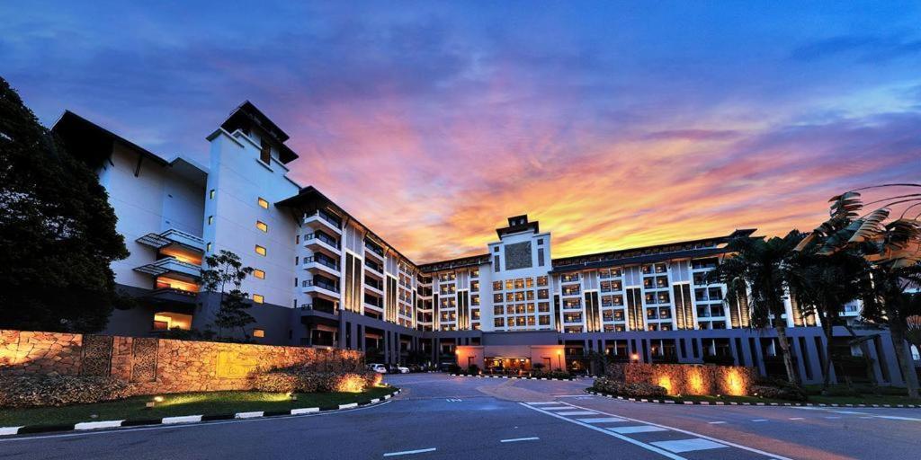 Classical Romantic Pulai Springs Hotel Skudai Luaran gambar